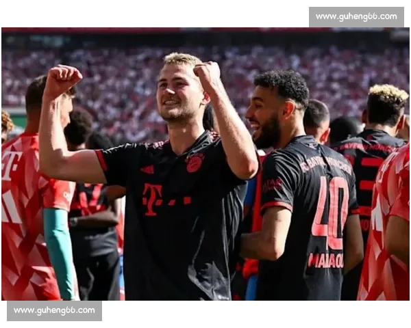 卢卡斯认证最强队：拜仁 2020 阵容的无敌密码